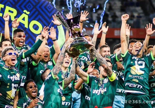 Maiores Campeões do Brasileirão 2024: Palmeiras lidera com 12 títulos
