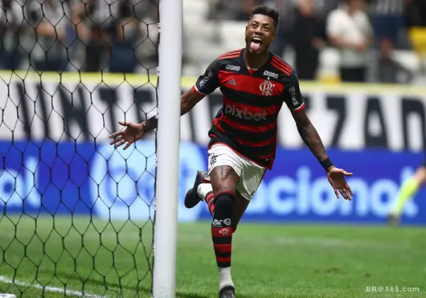 Flamengo vence Atlético-MG no Maracanã e assume a liderança do Brasileirão