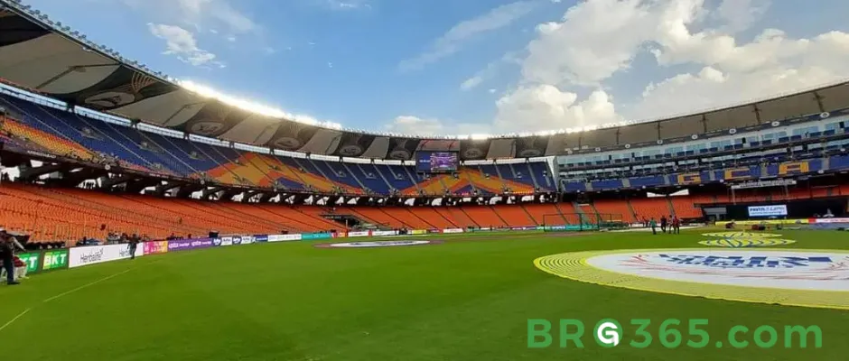 Inside Gujarat Titans’ Fortress: Narendra Modi Stadium’s Pitch Report, Facilities, and Definitive Atmosphere