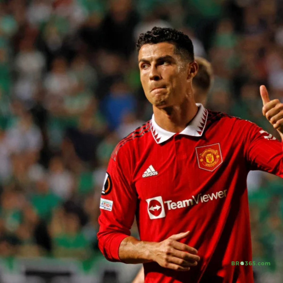 Cristiano Ronaldo acaba com mistério e confirma onde jogará na próxima temporada