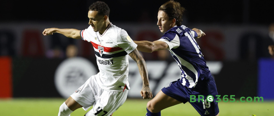 Luciano decide, São Paulo vence o Talleres e avança na Libertadores 2025