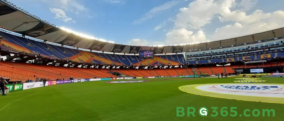 Inside Gujarat Titans’ Fortress: Narendra Modi Stadium’s Pitch Report, Facilities, and Definitive Atmosphere