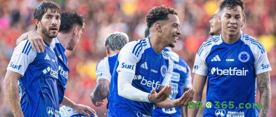 Cruzeiro vence Sport por 4 a 0 e entra no G4 do Brasileirão